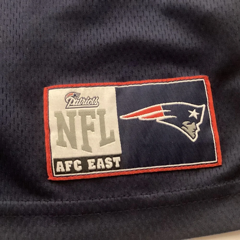 New England Patriots Tom Brady mens Jersey size large Distressed